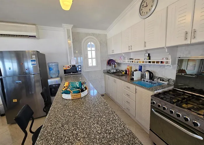 Stunning Sea View 3-bedroom With Private Terrace *