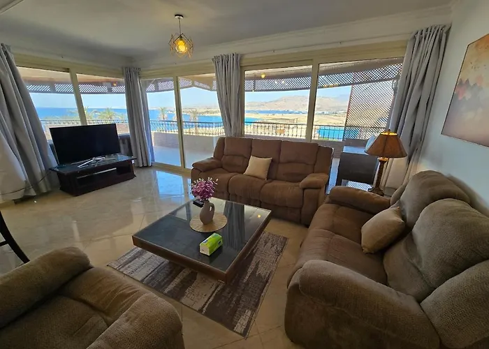 Stunning Sea View 3-bedroom With Private Terrace *